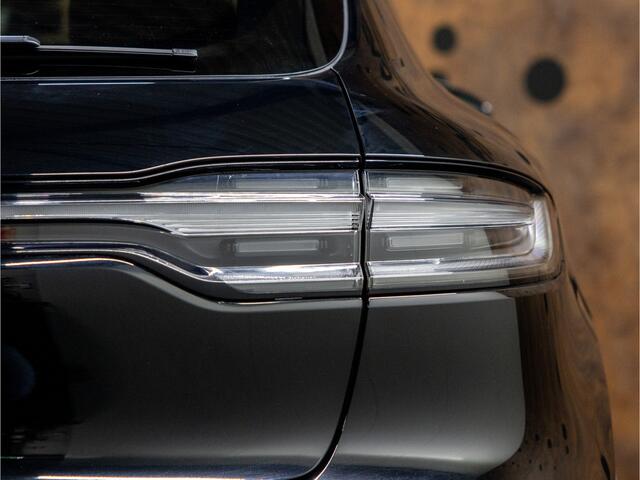 Porsche MACAN Turbo | Luchtvering | Pano | Sport Chrono | Camera |