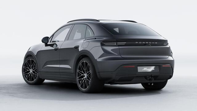 Porsche MACAN 4