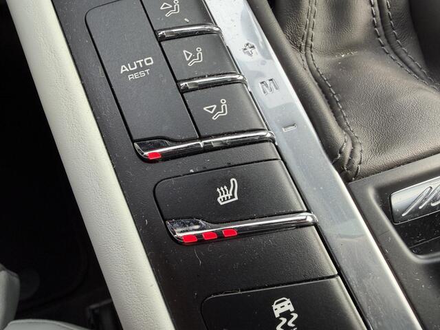 Porsche MACAN 3.0 S Sport Chrono | Panoramadak | Camera | Luchtvering | Carbon | GPAYAUDIO | DAB |