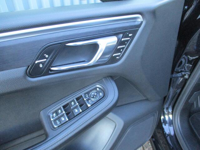 Porsche MACAN 3.0 GTS 361 pk Leer Navi Trekhaak