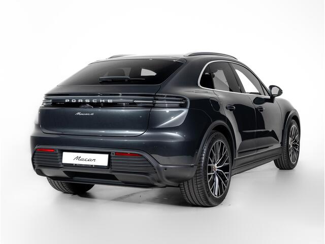 Porsche MACAN 4