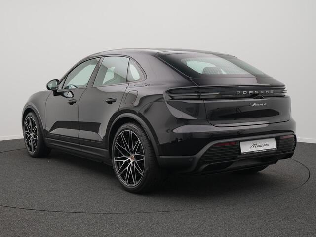 Porsche MACAN 4