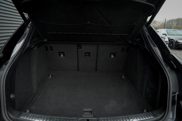 Porsche MACAN 3.0 GTS / Pano / Luchtvering / Trekhaak / Sportstoelen / Carplay