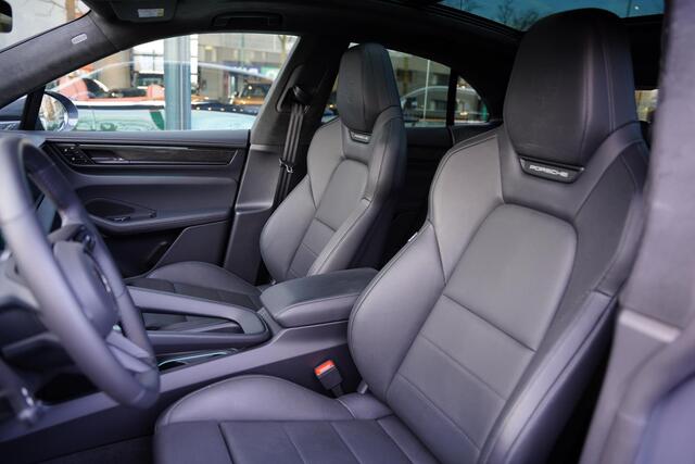 Porsche MACAN Turbo 100 kWh / Passenger Display / Panoramadak / 2 D.Km