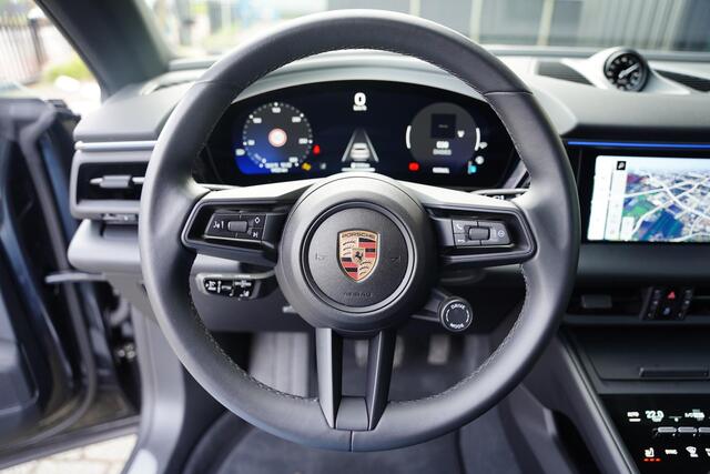 Porsche MACAN 4 100 kWh Panoramadak / Passenger Display / RS Spyder Velgen
