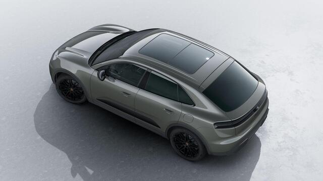 Porsche MACAN 4