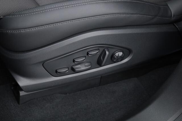 Porsche MACAN 4 100 kWh | Sport Chrono | Pano | Adapt. Cruise | Memory Seats | Camera | Apple CarPlay