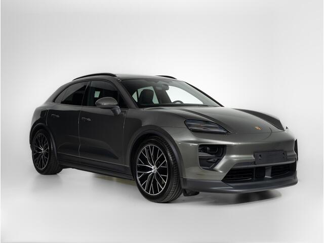 Porsche MACAN 4
