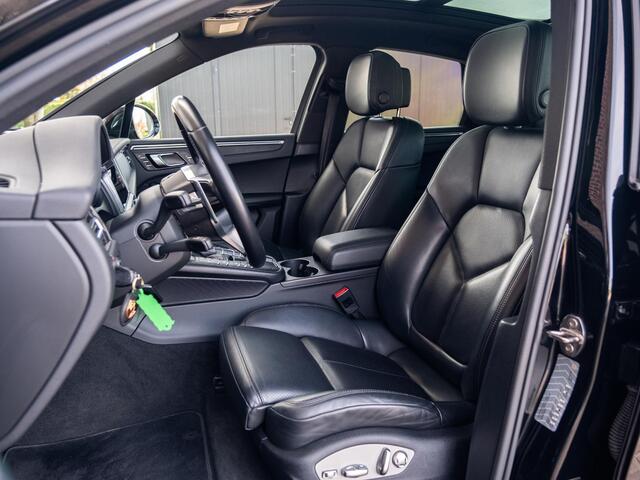 Porsche MACAN 2.0T PDK Aut. NW model | Volleder | 21" LM turbo classic | Panodak | CarPlay | Stoelverw | Parkpack | Trekhaak | Org NL & dealer onderhouden!