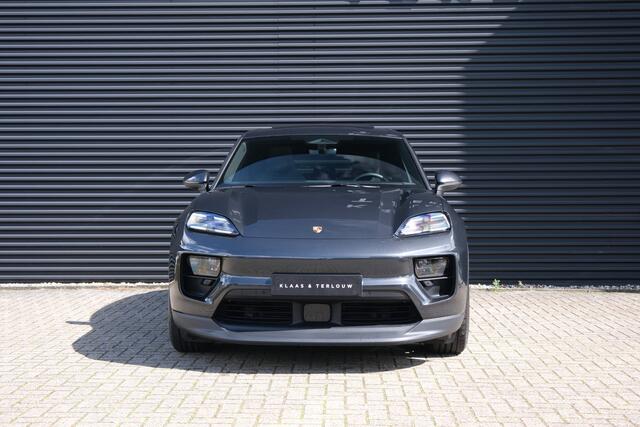 Porsche MACAN 4 100 kWh | Bose | Schuifkanteldak | 14 weg stoelverstelling | Trekhaak | Luchtvering