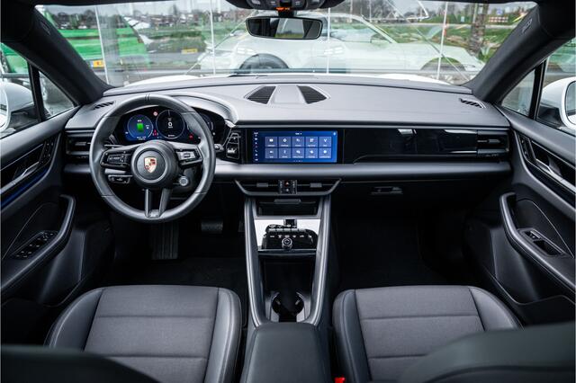 Porsche MACAN 100 kWh ** Panodak ** 22inch ** BOSE ** Rijbereik 588km (WLTP) NL-auto ** NAP!!