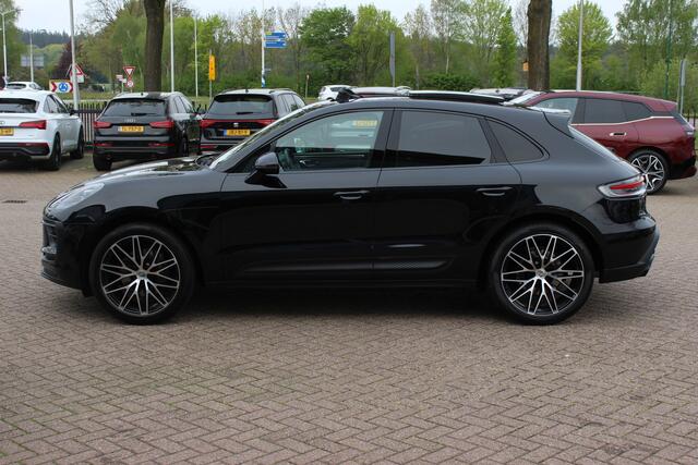 Porsche MACAN 2.0 / Panoramadak / Camera / Carbon intr. / Matrix LED / Leder / 21'' / Sportchrono / Bose / CarPlay / Stoelventilatie+Verwarming / Stuurverwarming / Dodehoek / DAB / ACC