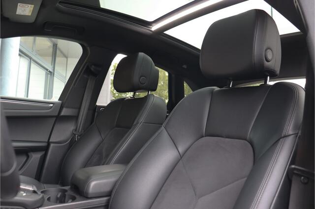 Porsche MACAN 2.0 **Krijtgrijs/Pano/Lucht/Sportdesign/Sport uitlaat**
