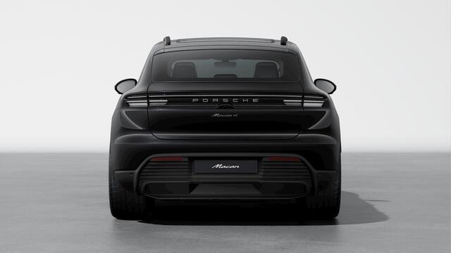 Porsche MACAN 4