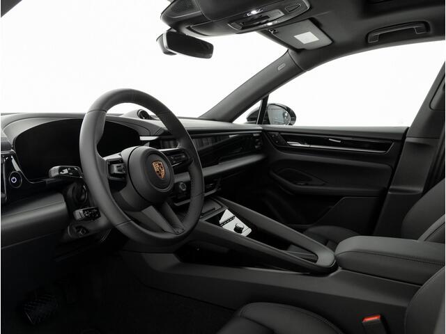 Porsche MACAN 4