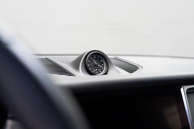 Porsche MACAN 2.0 T 265 pk Autom. * Panodak * 18-voudig stoelverstl. * luchtvering * PASM* PDLS