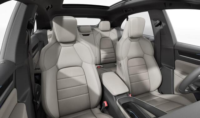 Porsche MACAN 4