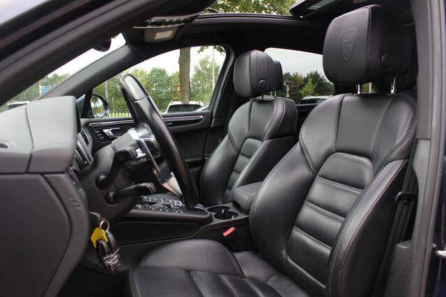 Porsche MACAN 3.0 D S / Panoramadak / Adaptieve Stoelen / Parkeerhulp V+A / 19'' / Navigatie / Stoelverwarming / Cruise Control