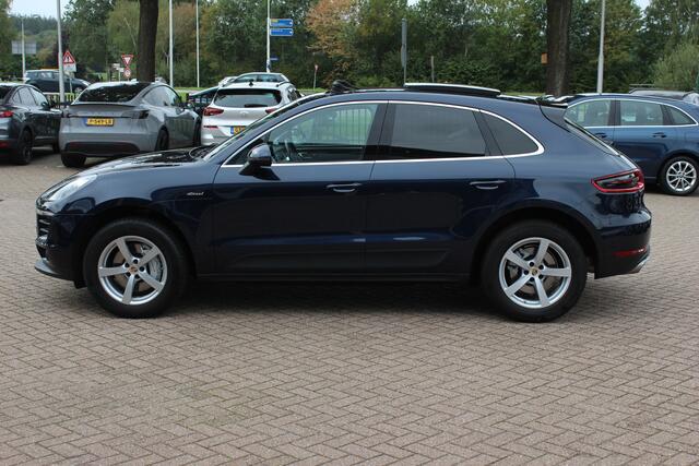 Porsche MACAN 3.0 D S / Panoramadak / Adaptieve Stoelen / Parkeerhulp V+A / 19'' / Navigatie / Stoelverwarming / Cruise Control
