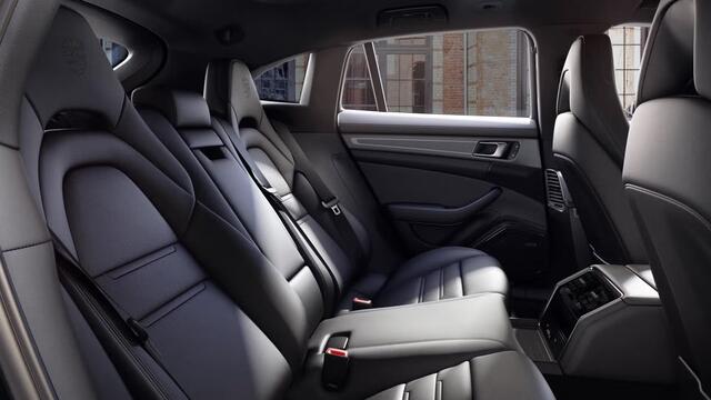 Porsche PANAMERA 4 E-Hybrid Sport Turismo Platinum Edition