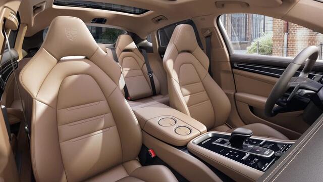 Porsche PANAMERA 4 E-Hybrid Platinum Edition