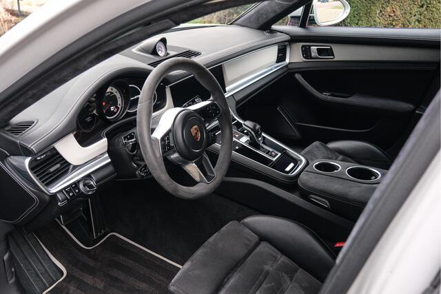 Porsche PANAMERA Sport Turismo 4.0 GTS / Carbon Keramisch / Burmester / Vol opties