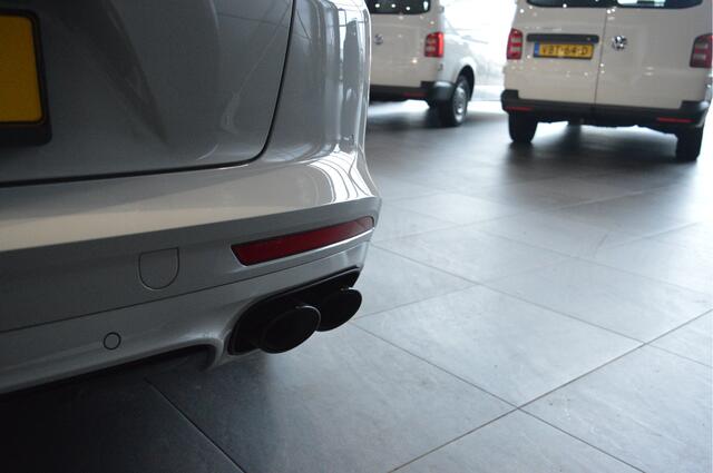 Porsche PANAMERA Sport Turismo 4.0 Turbo S E-Hybrid pano Burmester Softclose !!