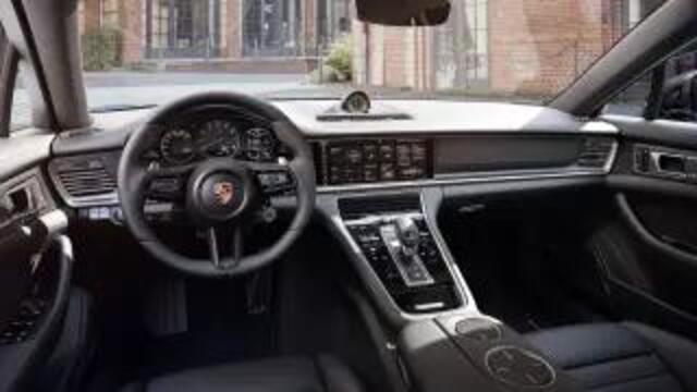 Porsche PANAMERA 4 E-Hybrid Sport Turismo Platinum Edition