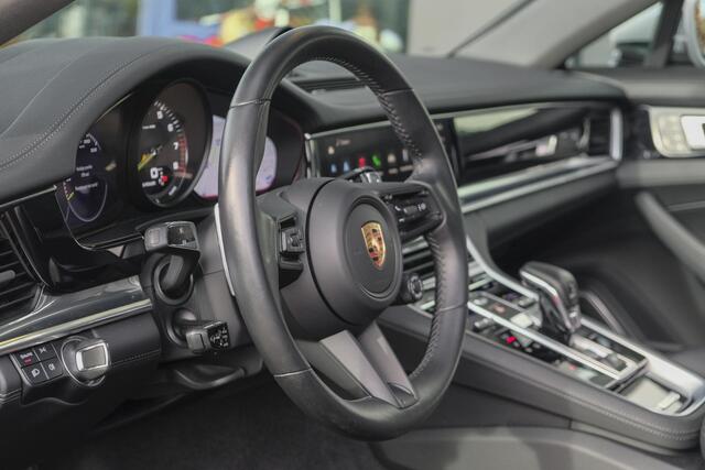 Porsche PANAMERA 2.9 4 462pk E-Hybrid Platinum Sport design Panoramadak 5-zits 4-wielsturing Luchtvering Sportuitlaat Matrix Stoelkoeling