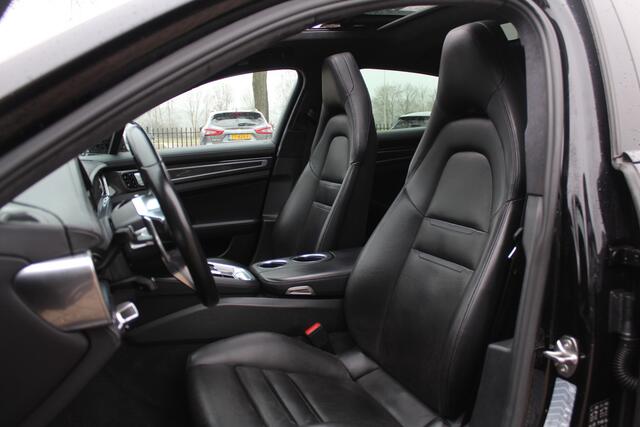 Porsche PANAMERA 2.9 4 E-Hybrid / Panoramadak / 360Camera / Achterasbesturing / Carbon intr. / Softclose / Luchtvering / Adaptieve stoelen / 21'' / Keyless / Matrix LED / Sportdesign+Chrono / Bose / Sportuitlaat / Stoelverw