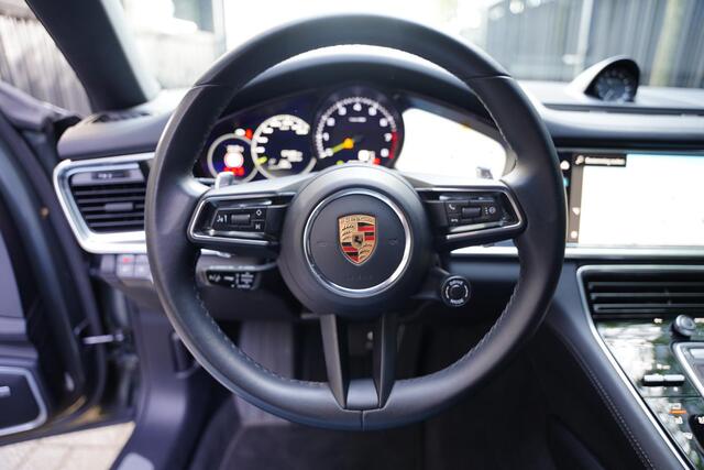 Porsche PANAMERA Sport Turismo 2.9 4S E-Hybrid P.T.S. Aventuringreen