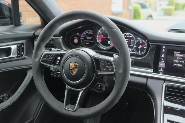 Porsche PANAMERA Sport Turismo GTS 4.0 V8 460PK SportDesign Pano Sport Chrono Carbon Alcantara 18-weg Sportstoelen Sportuitlaat Luchtvering