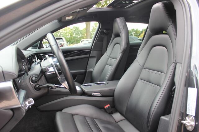 Porsche PANAMERA Sport Turismo 2.9 4 E-Hybrid / Panoramadak / 360Camera / Achterasbesturing / Softclose / Sportdesign+Chrono / Luchtvering / 21'' / Leder / Bose / DAB / Stoelverwarming / Cruise Control Adaptief