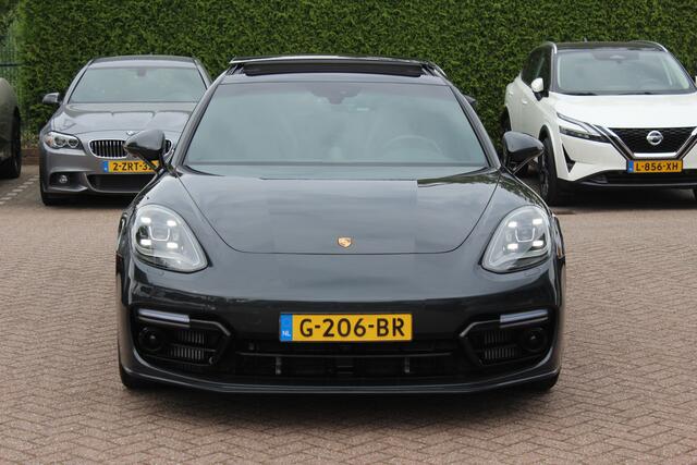 Porsche PANAMERA Sport Turismo 2.9 4 E-Hybrid / Panoramadak / 360Camera / Achterasbesturing / Softclose / Sportdesign+Chrono / Luchtvering / 21'' / Leder / Bose / DAB / Stoelverwarming / Cruise Control Adaptief
