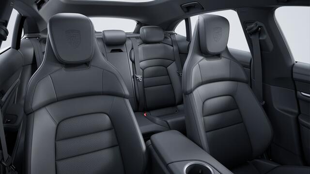 Porsche Taycan 4 Cross Turismo