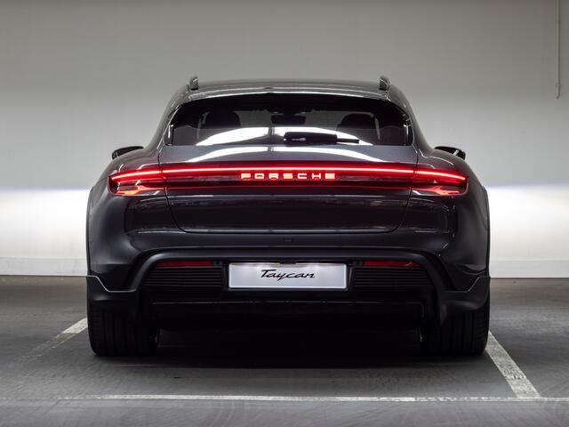 Porsche Taycan 4 Cross Turismo