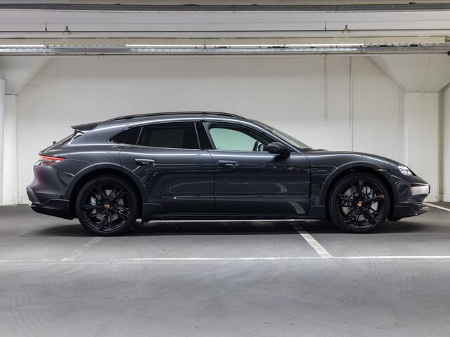 Porsche Taycan 4 Cross Turismo