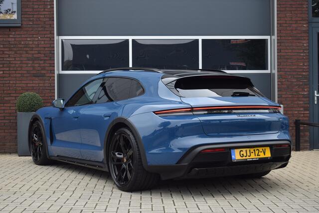 Porsche Taycan Cross Turismo 4S 93 kWh Sport chrono - Luchtvering - Glazen dak - Bose - 21"