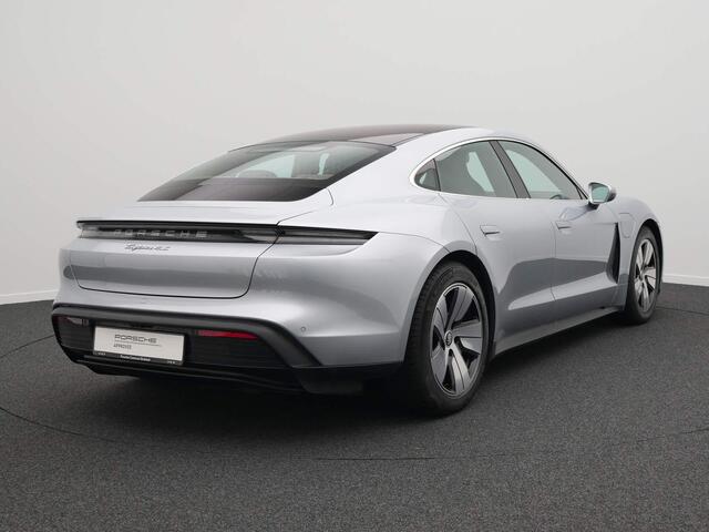 Porsche Taycan 4S