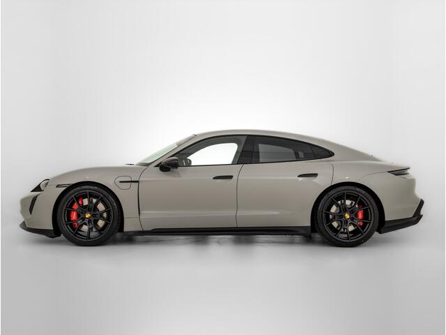 Porsche Taycan GTS