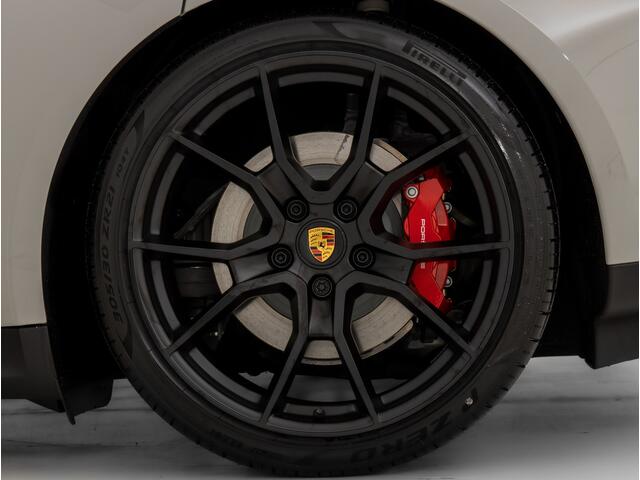 Porsche Taycan GTS