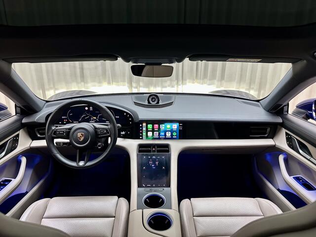 Porsche Taycan Cross Turismo 4 93 kWh *1e Eigenaar* Sportchrono / Panoramadak / 360 Camera / Keyless / Sfeerverlichting / 20"LMV