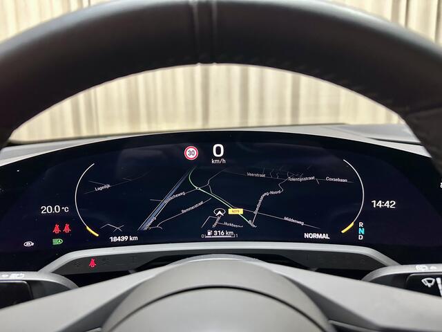 Porsche Taycan Cross Turismo 4 93 kWh *1e Eigenaar* Sportchrono / Panoramadak / 360 Camera / Keyless / Sfeerverlichting / 20"LMV