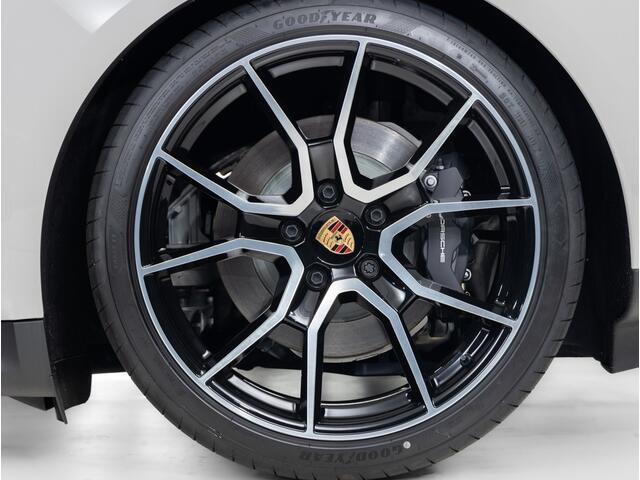 Porsche Taycan Sport Tursimo