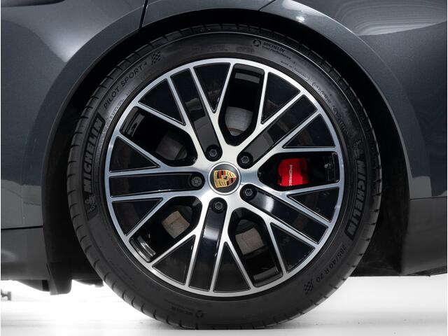 Porsche Taycan GTS Sport Turismo