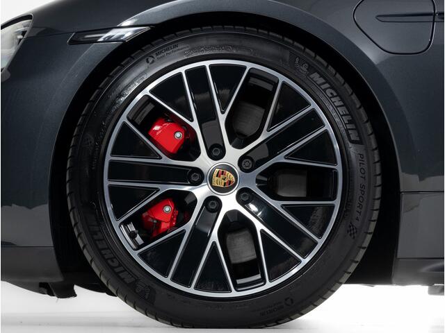 Porsche Taycan GTS Sport Turismo