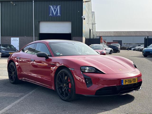 Porsche Taycan GTS 93 kWh VAN: 84.900,- VOOR: 79.877,- UW LENTEVOORDEEL: 5.023,- | MEGA COMPLEET! | ORIG. NL | PORSCHE ONDERHOUDEN