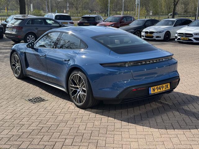 Porsche Taycan Performance Accu Plus 84 kWh / 360Camera / Head-up / Luchtvering / 20'' / Achterasbesturing / Leder / Porsche InnoDrive / Keyless / Navigatie / Stoelverwarming / Warmtepomp / ACC