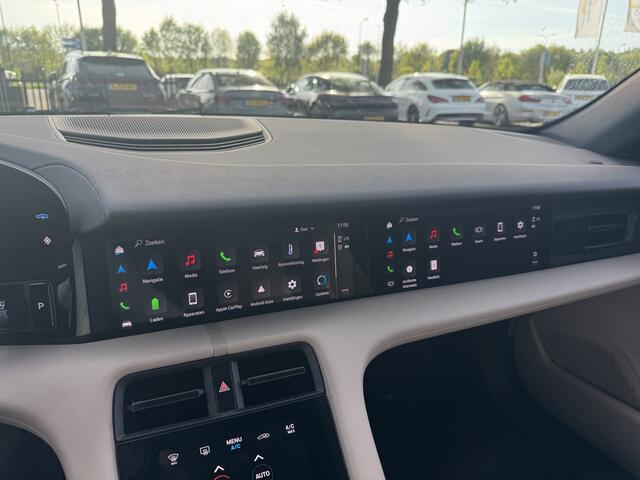 Porsche Taycan Cross Turismo 4S 79 kWh / Panoramadak / Camera / Passenger display / Luchtvering / 20'' / Leder / Stuurverwarming / ACC / DAB