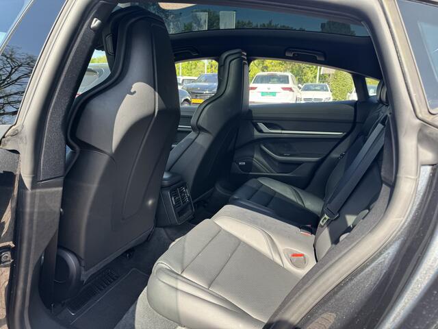 Porsche Taycan 4S 79 kWh / Panoramadak / 360Camera / Achterasbesturing / Adaptieve stoelen / 20'' / Keyless / Bose / Luchtvering / Sportchrono / Dodehoek / DAB / Stuurverwarming / Warmtepomp / ACC